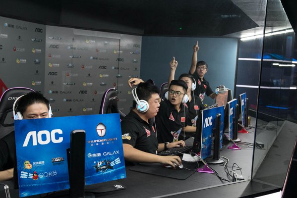 作为他们的 作为他们的