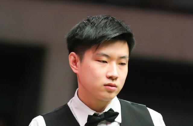 赛季初期打 赛季初期打