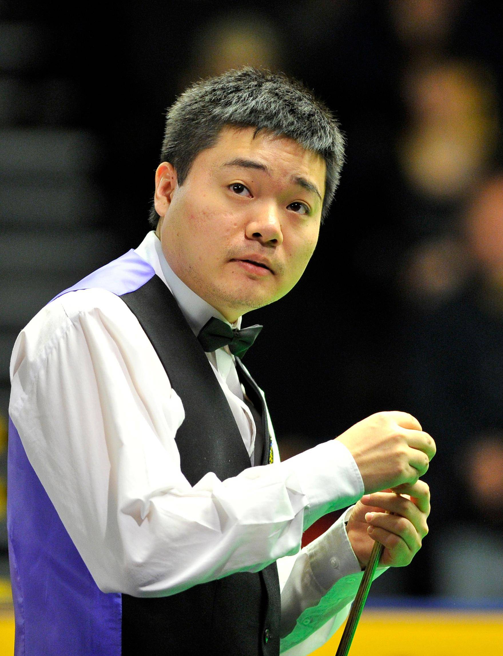 期望相去甚 期望相去甚